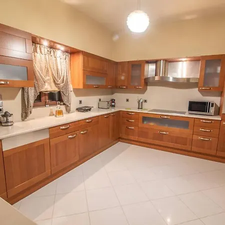 Unique Villa *